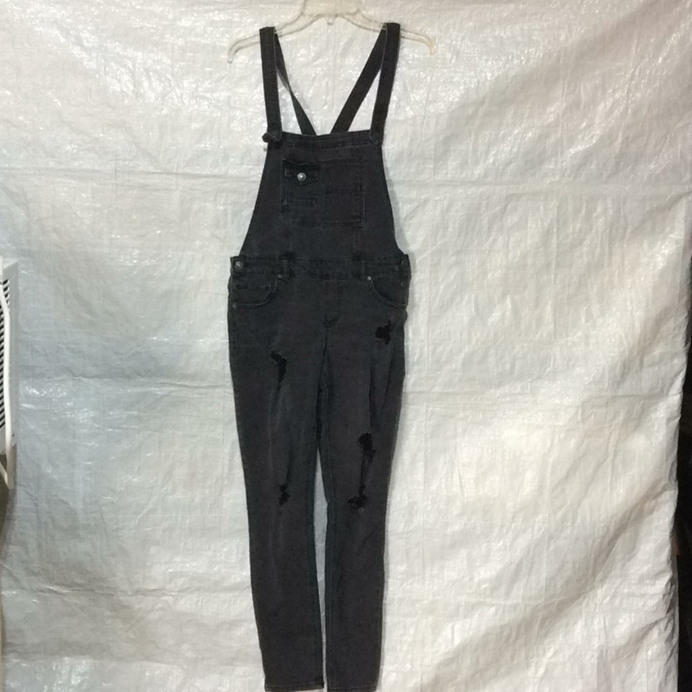 Almost Famous Womens Black Distressed Bib Skinny Overalls Sz Jr 7